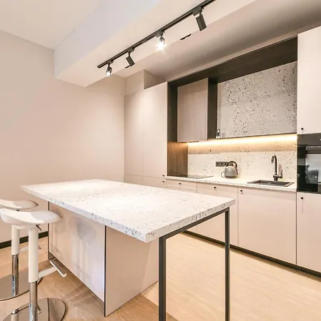 In Апартаменты *